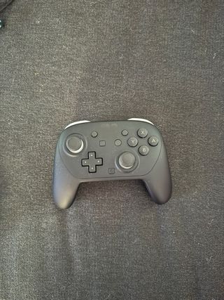 Nintendo Switch 2 + Mando Pro + Estuche + game H.L