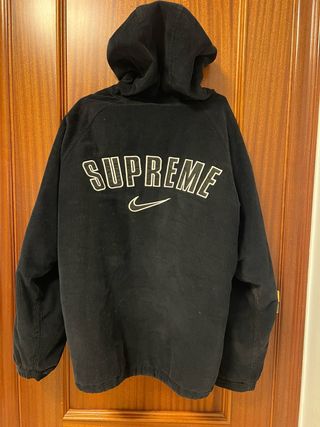 Supreme x Nike Chaqueta Negra