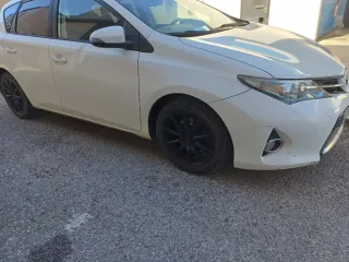 Toyota Auris 2015