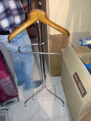 Perchero bastante bien