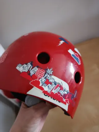 Casco Decathlon infantil rojo