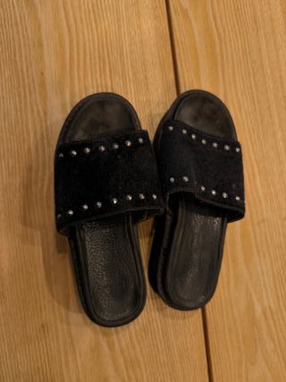 ✨ Sandalias negras plataforma con tachas