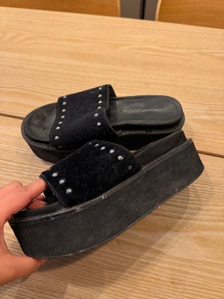 ✨ Sandalias negras plataforma con tachas