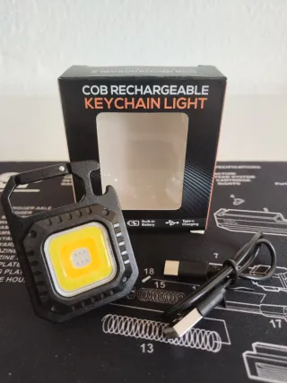 Linterna portátil recargable mini 800 lumens