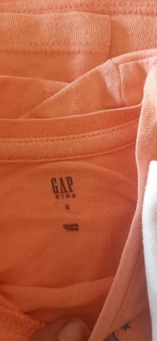 Camisetas infantiles GAP y Carters 4 por 5€