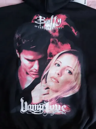 Buffy x Bershka Sudadera Edición Limitada talla L
