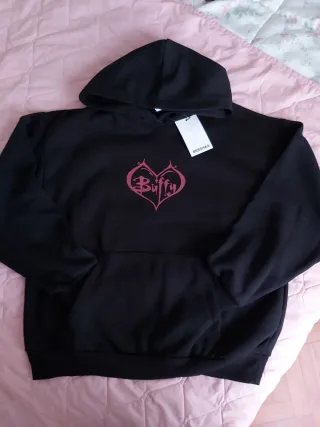 Buffy x Bershka Sudadera Edición Limitada talla L