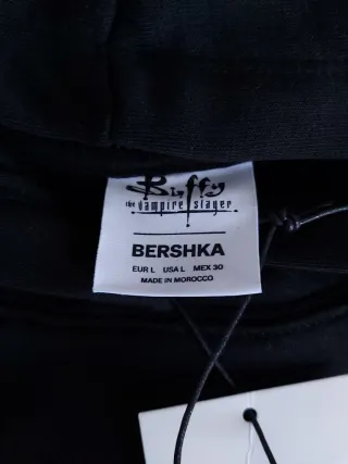 Buffy x Bershka Sudadera Edición Limitada talla L