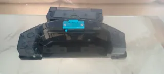 Cepillo Robot Aspirador Cecotec y depósito de polv