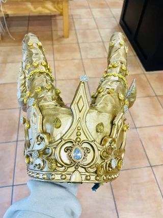 Disfraz de centauro. Se escuchan ofertas.