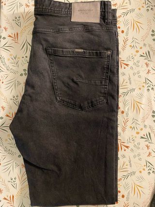 Pantalón vaquero Springfield negro hombre. Slim.