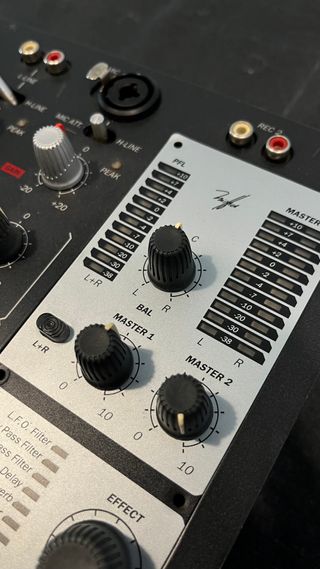 Mesa de DJ Ecler NUO5