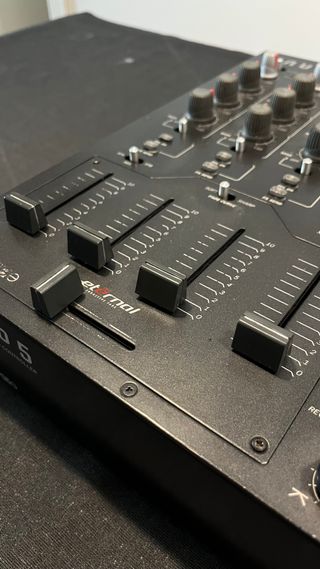 Mesa de DJ Ecler NUO5