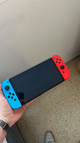 Nintendo Switch OLED Roja y Blanca