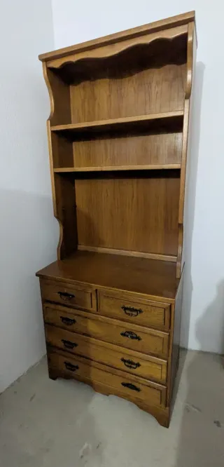 Cómoda y estantería: 2 módulos de madera maciza