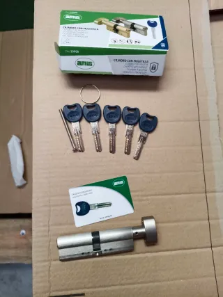 Cilindro seguridad Amig con muletilla