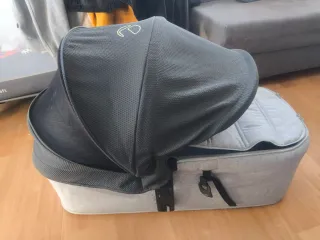 Silla de paseo Jane Muum + Capazo.