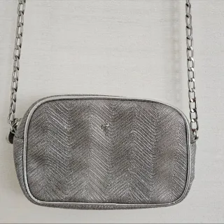 Zapatos y bolso de fiesta