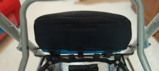 Andador con cesta y asiento