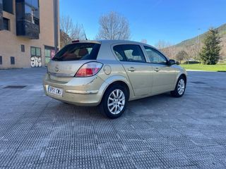 Opel Astra 2004