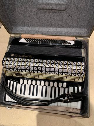 ACORDEON HOHNER