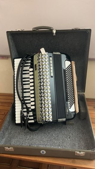 ACORDEON HOHNER