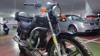 Honda CB 250 Naked Negra