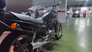 Honda CB 250 Naked Negra