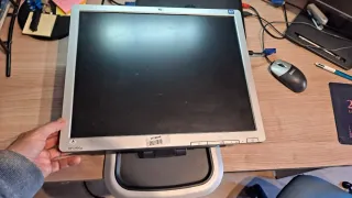 Momitor hp negro plata 20 pulgadas