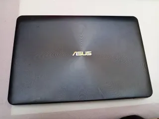Portátil Asus i5 8GB RAM Nvidia 2GB