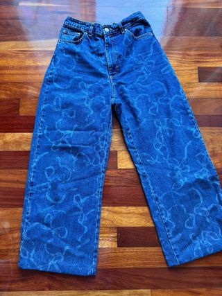 Pantalón vaquero Zara lazos ancho