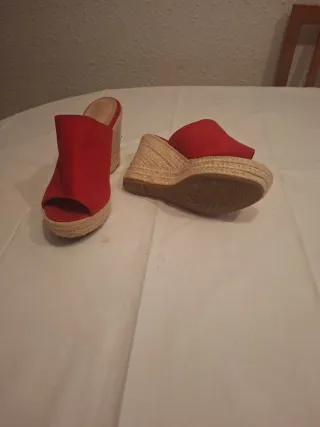 Sandalias cuña rojas
