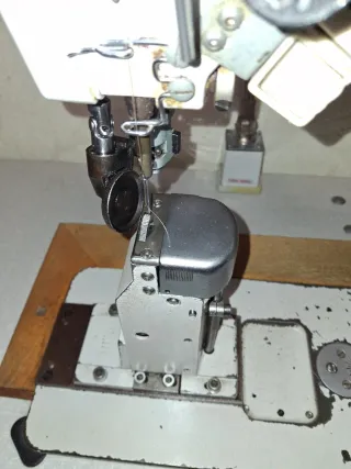Máquina de coser GLOBAL