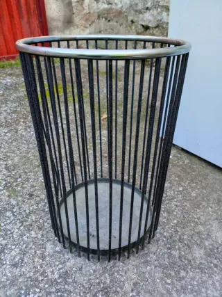 Paragüero metálico negro