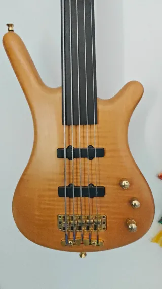 Bajo Warwick Corvette Pro Line 5 Fretless