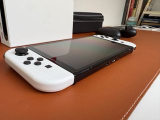 Nintendo Switch OLED Blanca y Negra