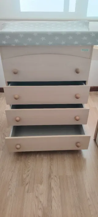 Cambiador bebe bañera Micuna madera con estrellas