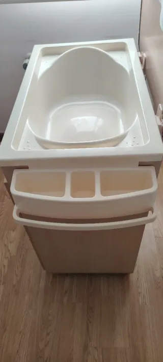 Cambiador bebe bañera Micuna madera con estrellas