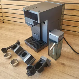 Cafetera FreeStyle Latte T con Nespresso, Dolce