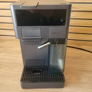 Cafetera FreeStyle Latte T con Nespresso, Dolce