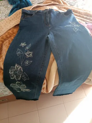 Pantalón vaquero punto Roma