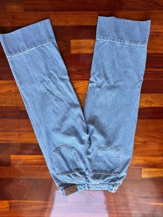 Pantalon vaquero claro ancho