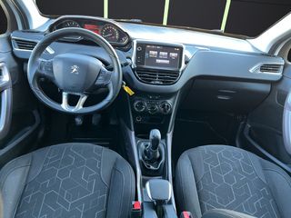 Peugeot 2008 BlueHDi 100 Style 73 kW (100 CV)