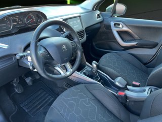 Peugeot 2008 BlueHDi 100 Style 73 kW (100 CV)