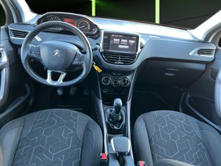 Peugeot 2008 BlueHDi 100 Style 73 kW (100 CV)