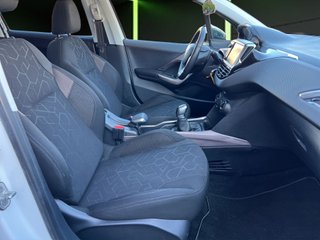 Peugeot 2008 BlueHDi 100 Style 73 kW (100 CV)