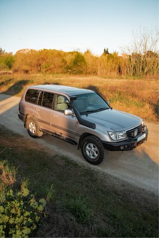 Toyota Land Cruiser 100 1998