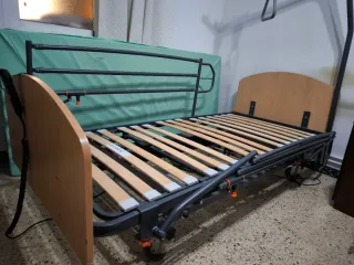 Cama Articulada Eléctrica Gerialine con elevador