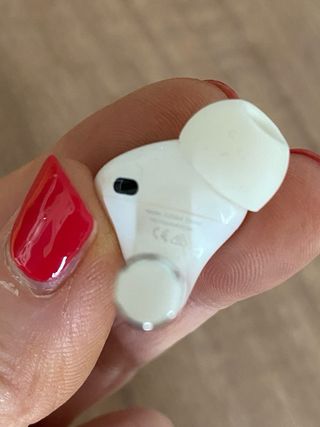 AirPods Apple izquierdo