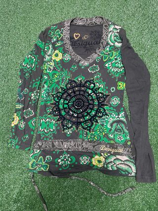 Camiseta Desigual Verde y Gris - Bordado Mandalas